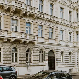 https://dream-blue-in-city-centrewenceslas-sq-in-walk.praguehotelsweb.com